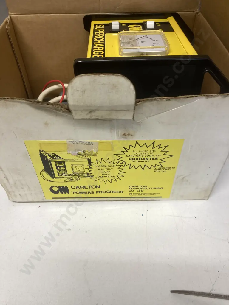 Loppers, Battery Charger, Garden Fork, Air Sander Image 1++