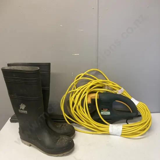 Ryobi Slasher 420mm Garden Trimmer, Yellow Extension Lead & Pair of Sz10 Protective Toe Gumboots