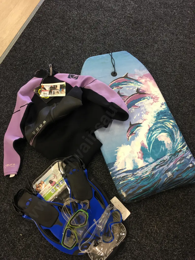 Body Glove Sz 12 Wetsuit, Boogie Board, Flippers & 2 Pair of Googles Image 1++