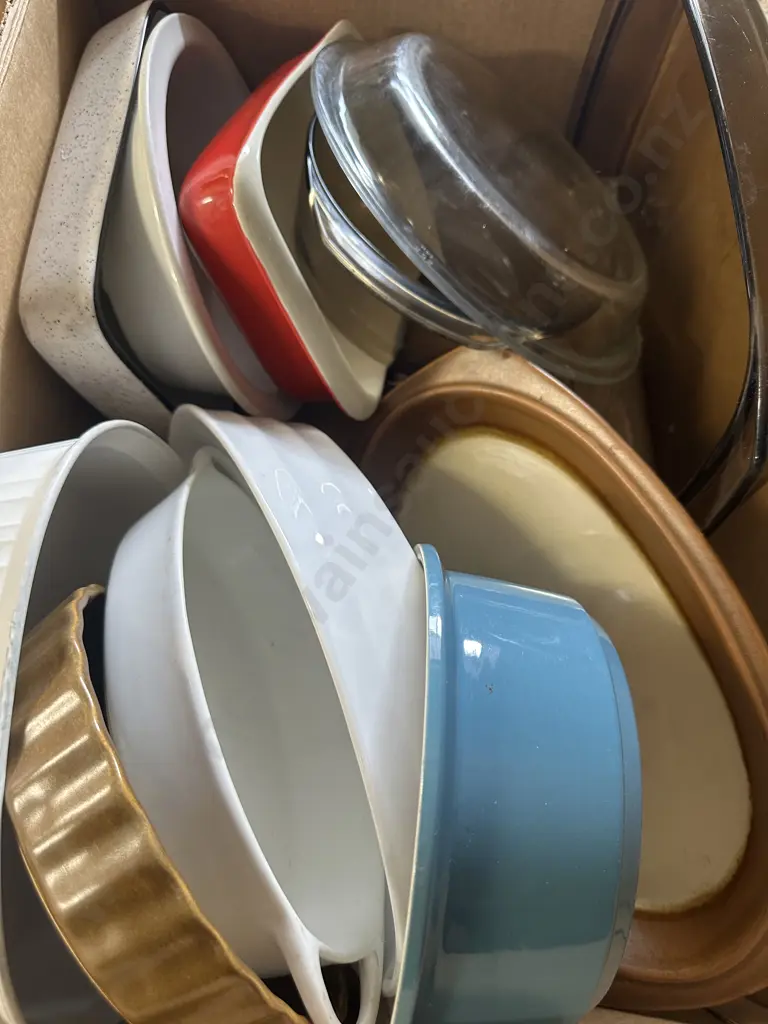 Assorted Bakeware Including Crown Lynn, Art House Etc  Image 1++