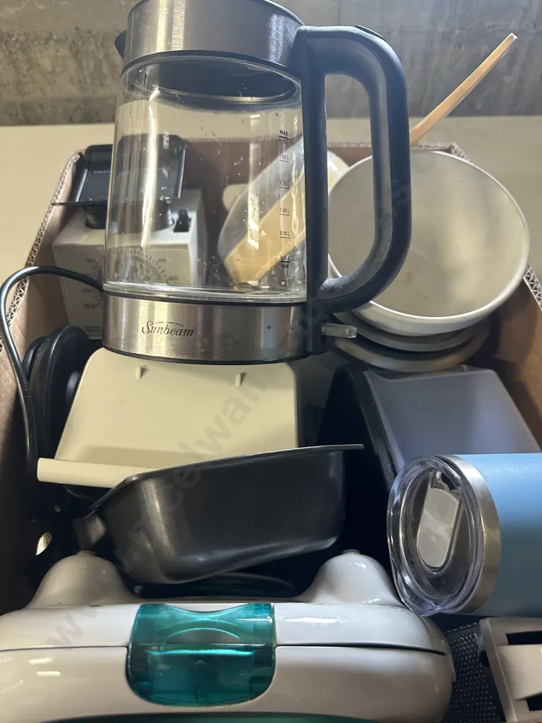 Appliances, Scales, Mixing Bowls, Sunbeam Jug Etc Image 1++