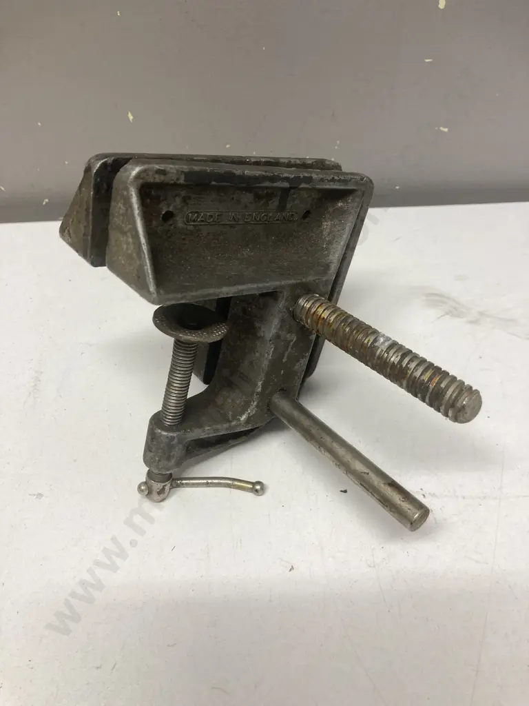 Vintage Stanley No.702 Corner Vise Bench Clamp Made in England & Stanley No 3 Smoothing Plane Image 1++