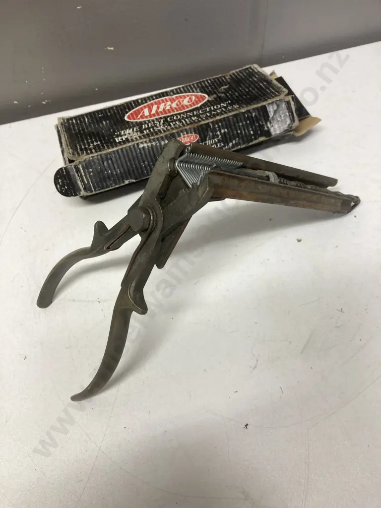 Vintage Airco Ring Pliers & RP-22 Ring Plier Staples Image 1++