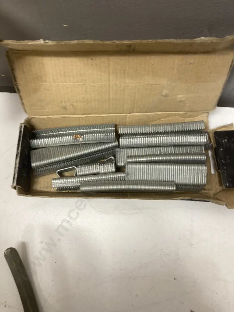 Vintage Airco Ring Pliers & RP-22 Ring Plier Staples Image 1++