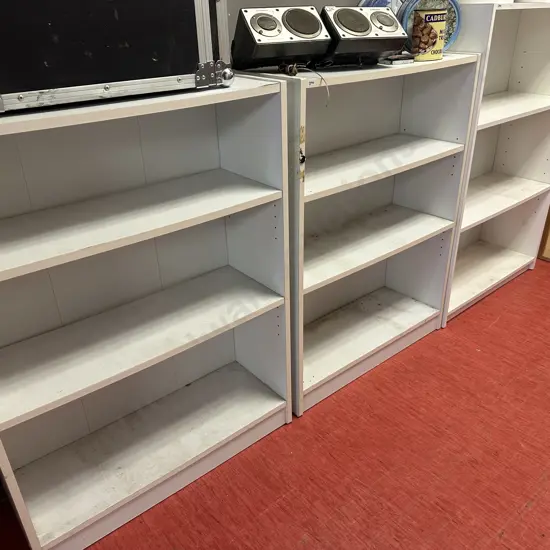 White Shelf Units x 3 With Adjustable Shelves. H107 W80 D29cm, H121 W80 D30cm, H107 W80 D29cm