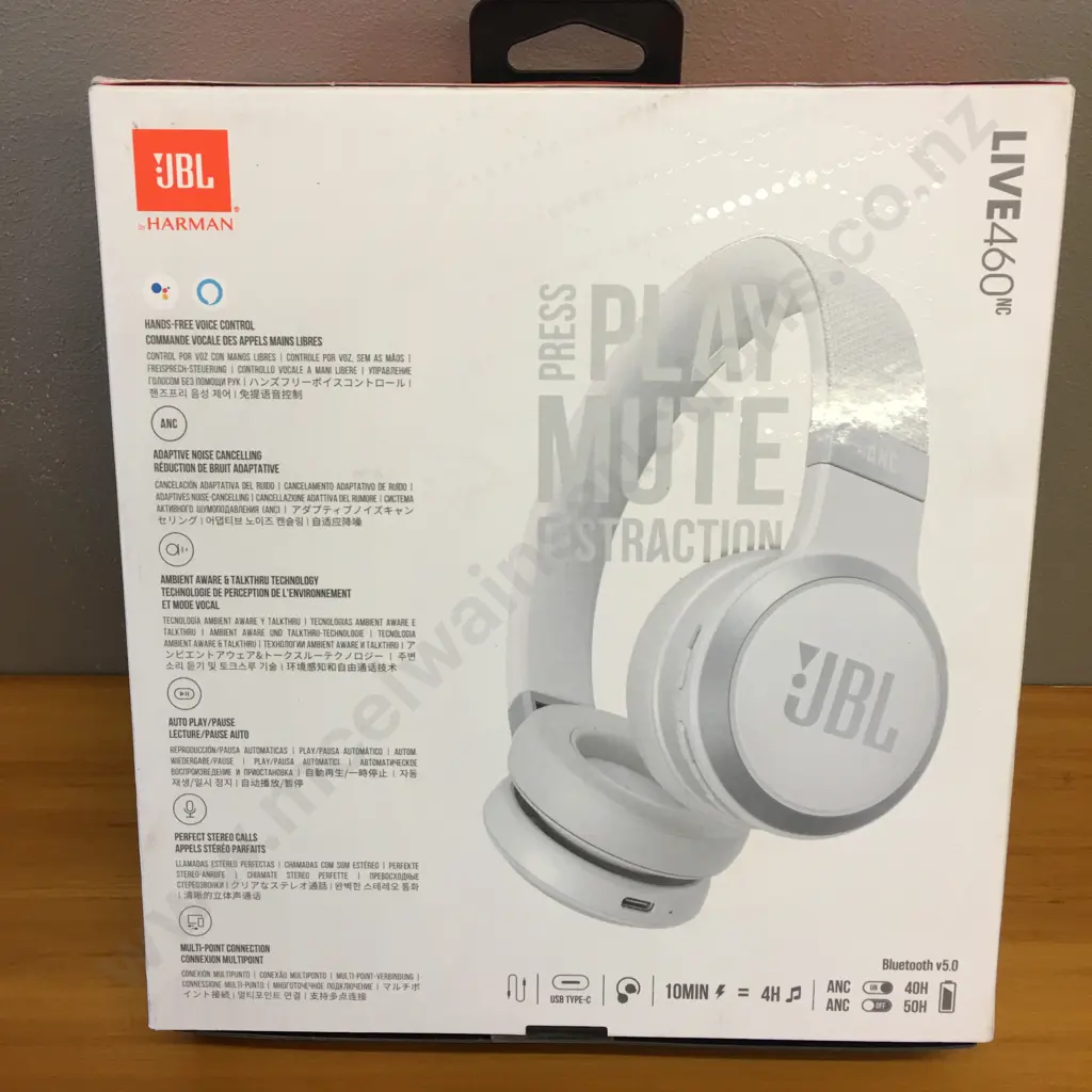 JBL Live 460NC Wireless On-Ear NC Headphones - White Image 1++