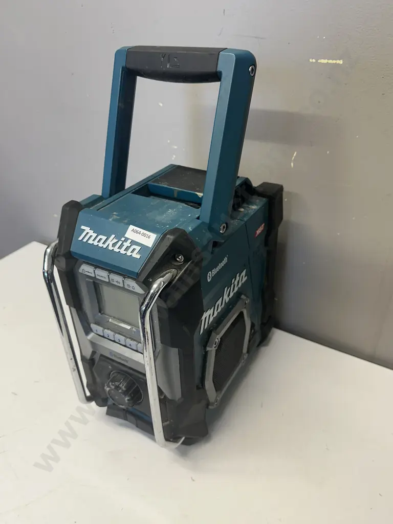 Makita XGT Cordless Radio With Bluetooth, Model MR0029 - Bare Tool Image 1++
