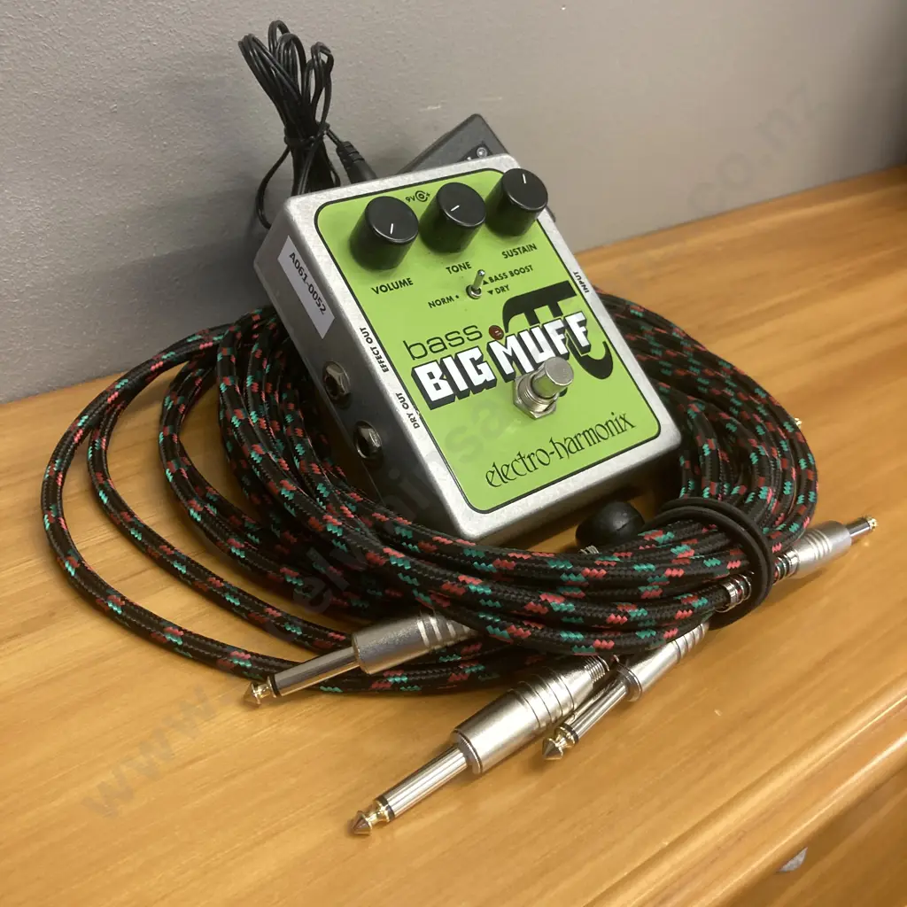 Electro-Harmonix Big Muff Bass Distortion/Sustainer & Three Braided Guitar Leads Image 1++