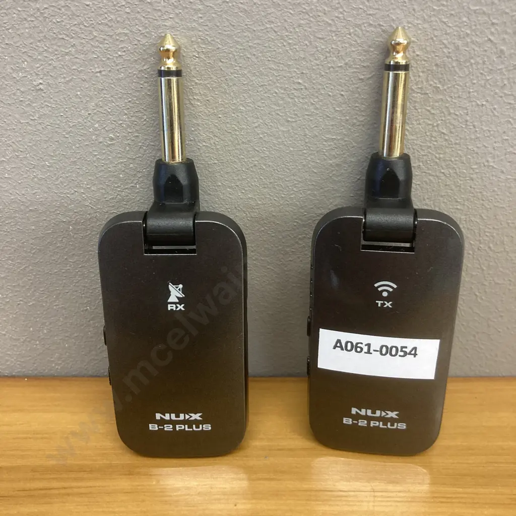 NUX B-2 Plus 2.4GHz Wireless Guitar System Image 1++