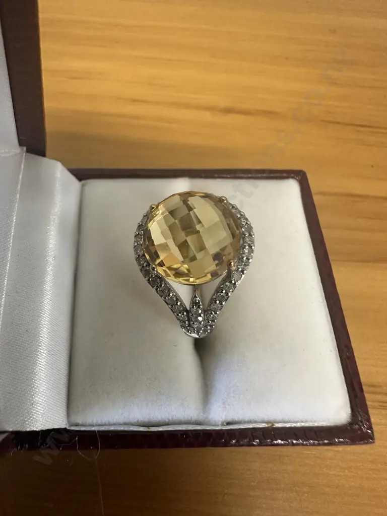 Yellow Citrine And Diamonds 9k Gold Ladies Ring Stamped 375 Image 1++