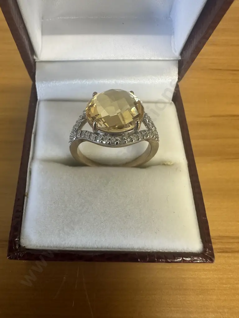 Yellow Citrine And Diamonds 9k Gold Ladies Ring Stamped 375 Image 1++