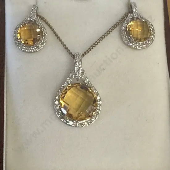 Yellow Citrine And Diamonds 9k Gold Pendant & Earrings Set Stamped 375