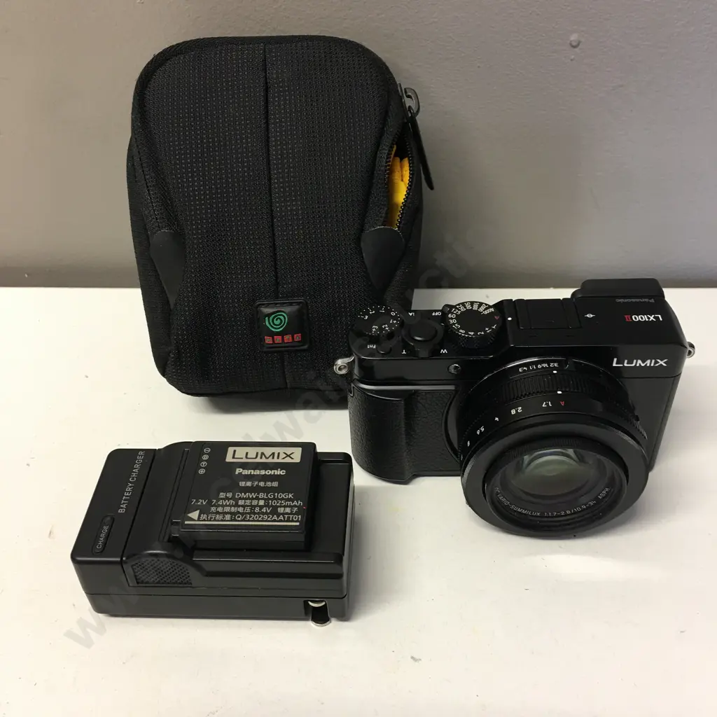 Panasonic LX100II Camera - Model DC-LX100M2 With Leica Lens, Case With Charger & 2 Batteries (Charger Has Foreign Plug) Image 1++