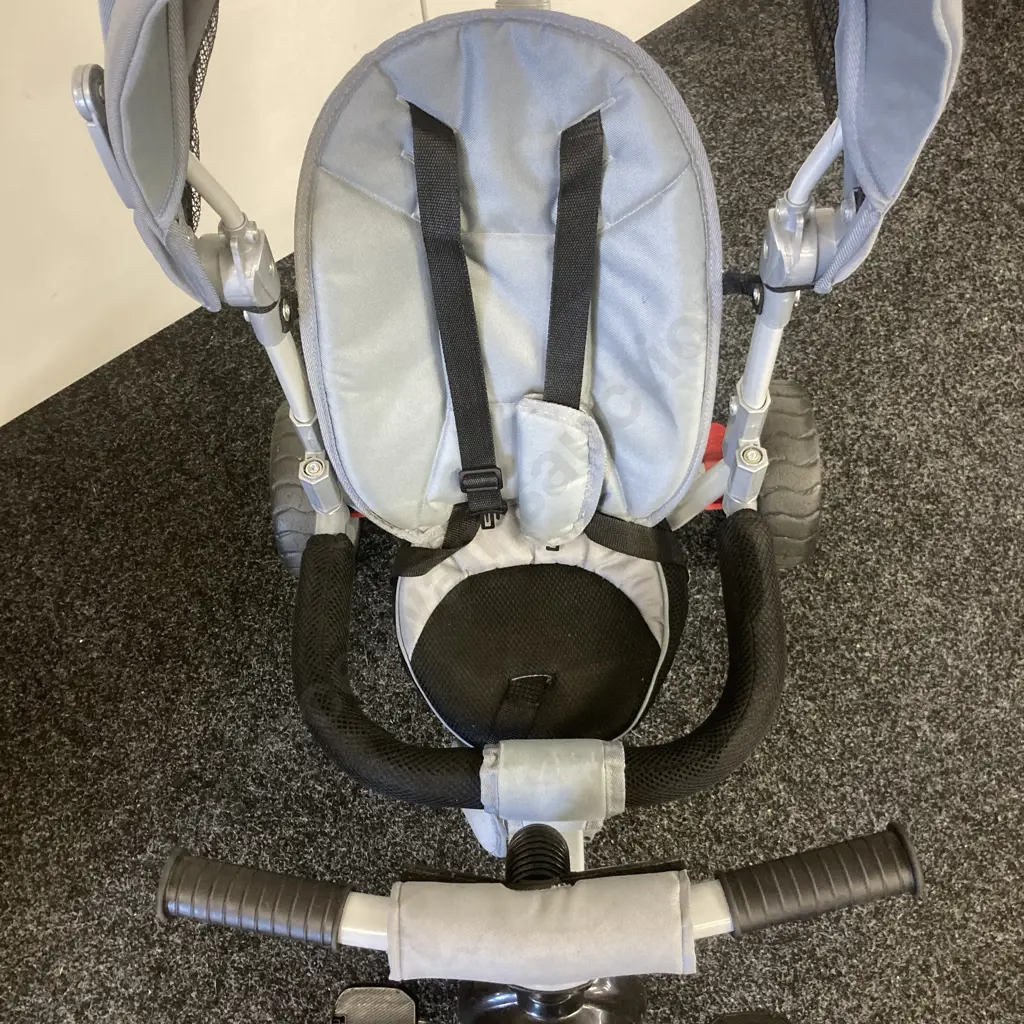 Huffy Malmo-Luxe Canopy Tricycle Image 1++