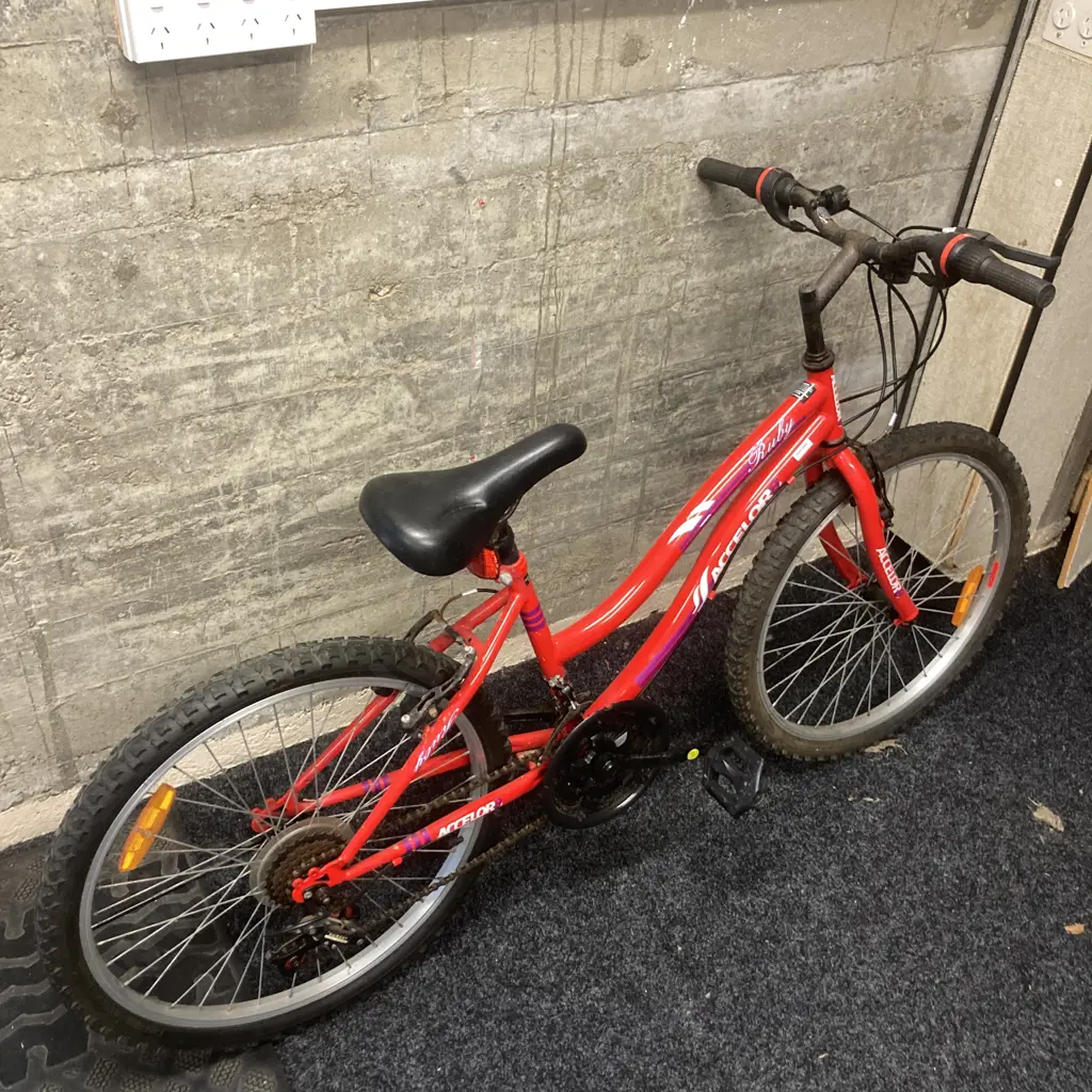 Red Accelor8 Ruby Bicycle Image 1++