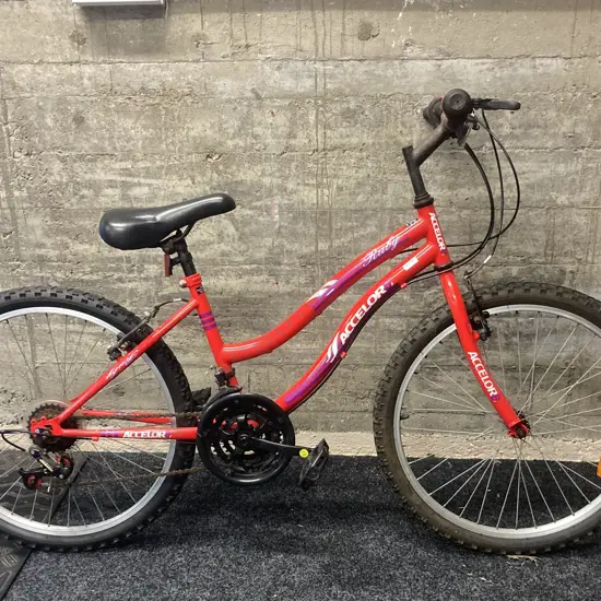 Red Accelor8 Ruby Bicycle