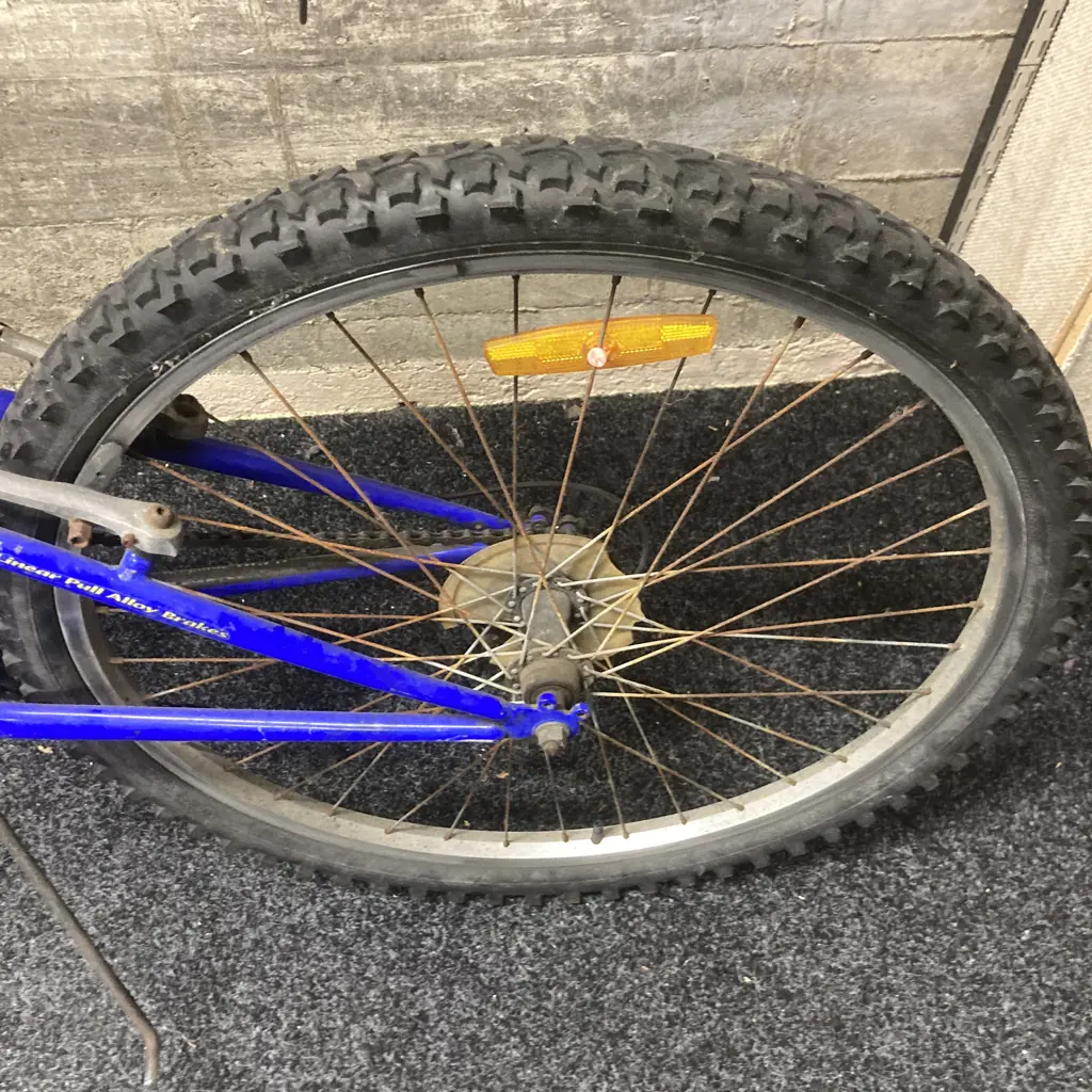 Huffy Branded Green / Blue Bike Image 1++