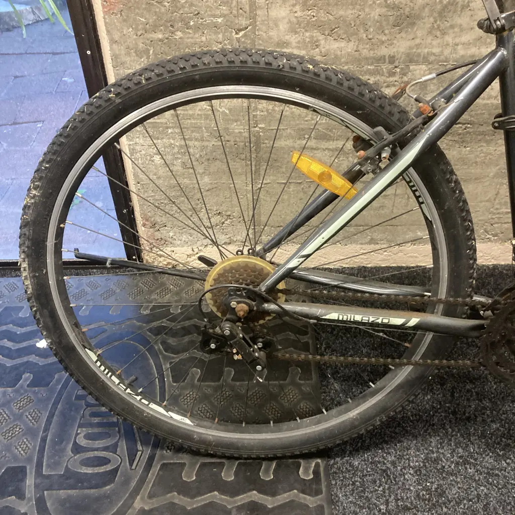 Black Milazo Mountain Bike Image 1++