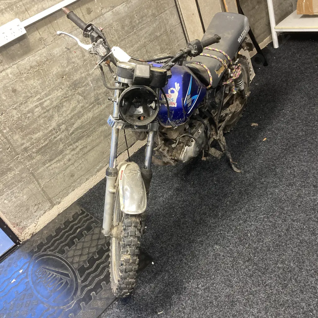 Suzuki Dirt Bike (LC6PCJG90D0000145) Image 1++