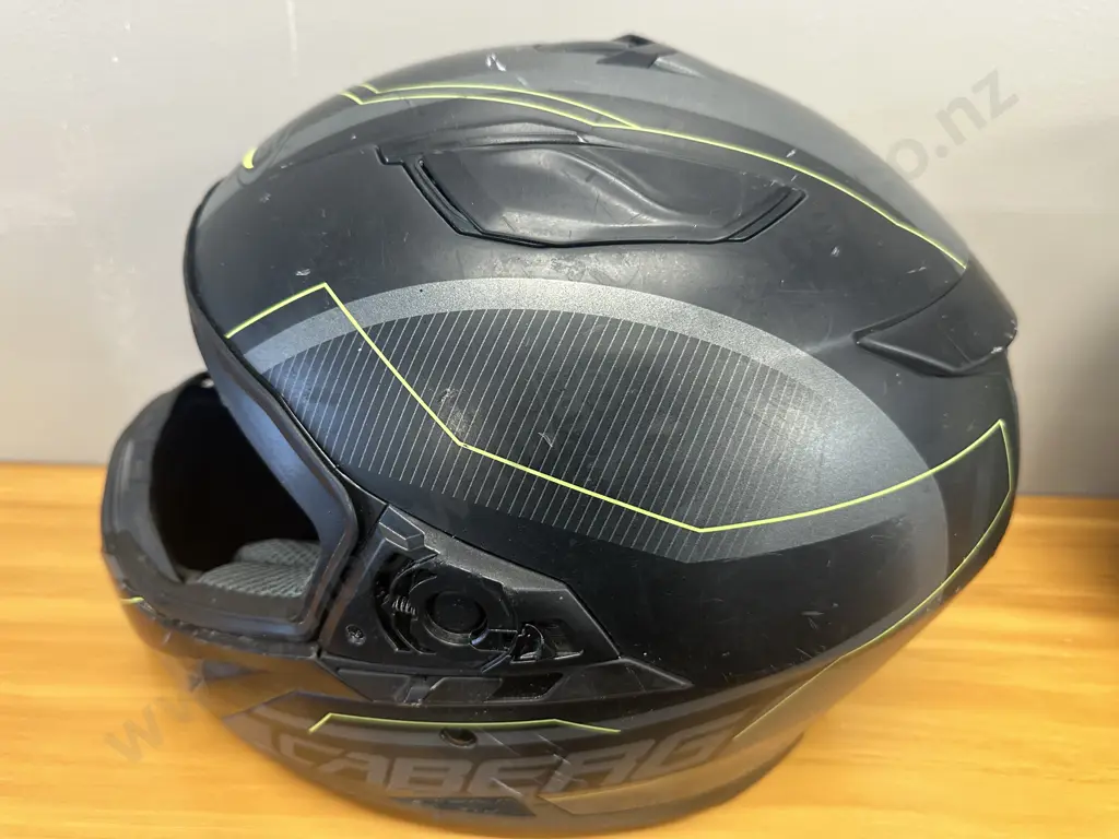 Black Caberg Motorbike Helmet - Jackal XL 61-62 Image 1++