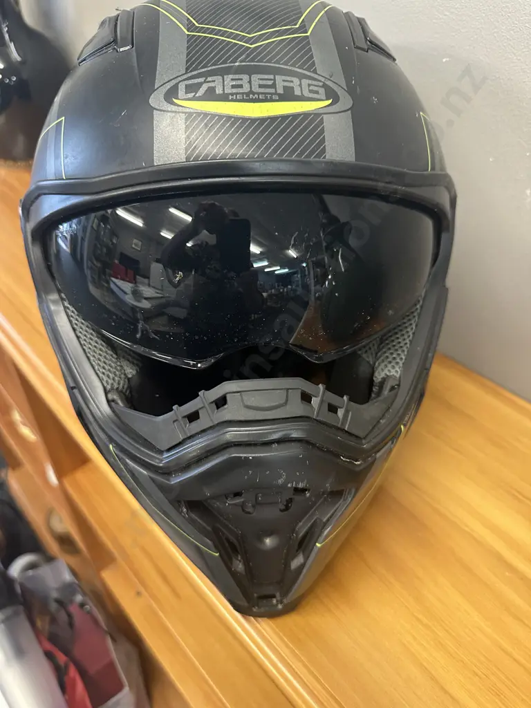 Black Caberg Motorbike Helmet - Jackal XL 61-62 Image 1++