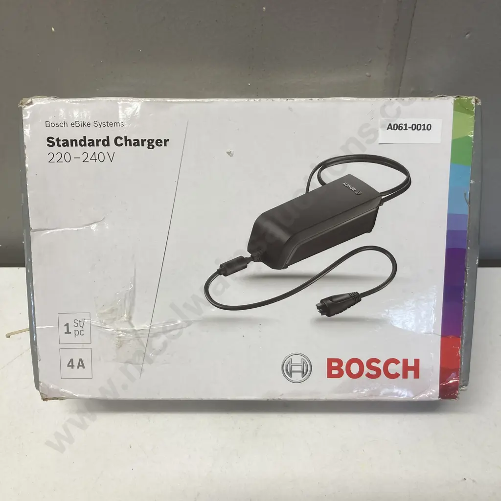 Bosch eBike Systems Standard Charger NEVO TOURING 220-240V Image 1++