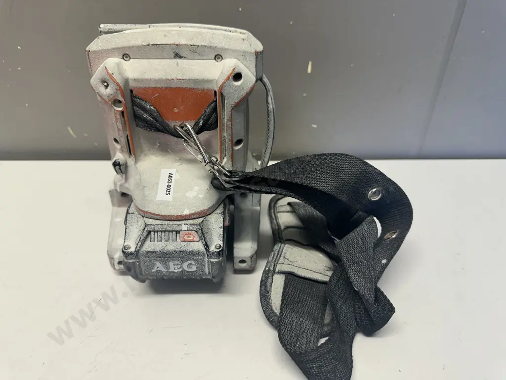 AEG Tradie Radio Skin With 6.0Ah Force Battery Image 1++