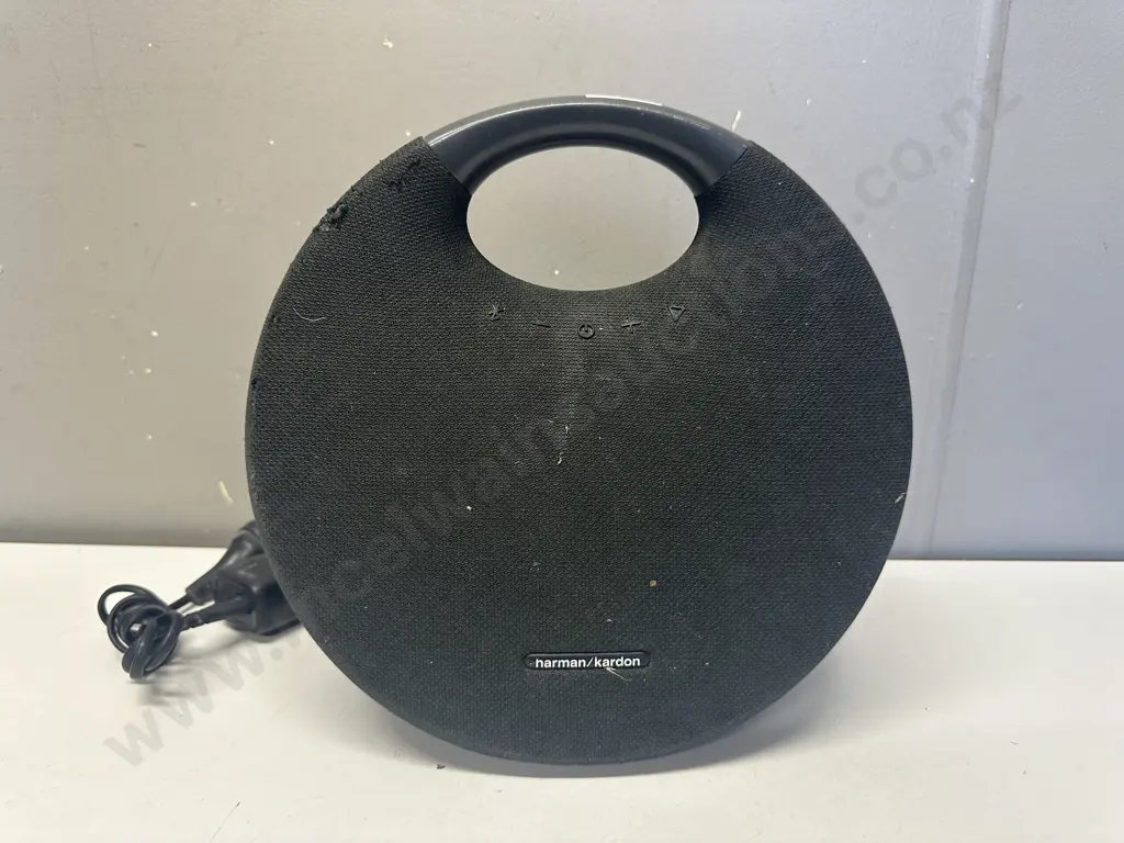 Black Harmon Kardon Speaker - Onyx Studio 6 TL0901 Image 1++
