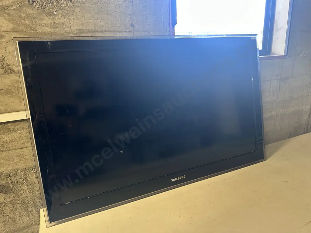 Samsung LA40D550 40" Series 5 LCD TV (No Remote Or Power Lead & No Base) Image 1++