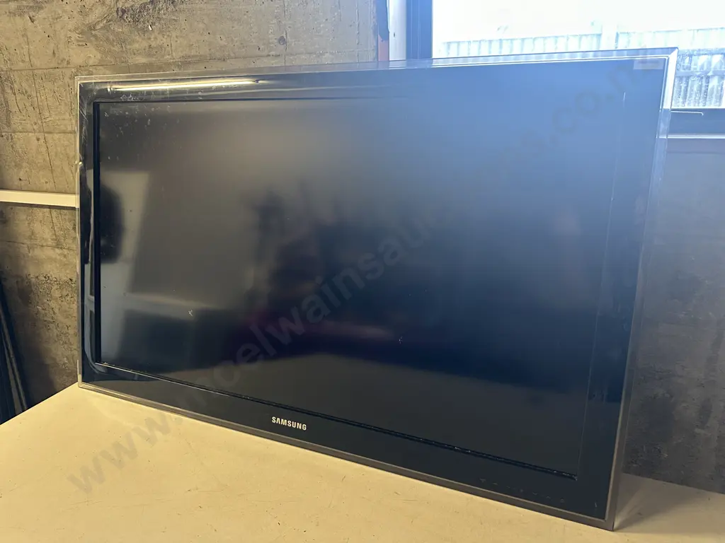Samsung LA40D550 40" Series 5 LCD TV (No Remote Or Power Lead & No Base) Image 1++