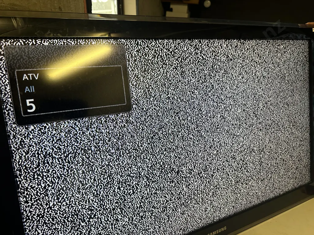 Samsung LA40D550 40" Series 5 LCD TV (No Remote Or Power Lead & No Base) Image 1++
