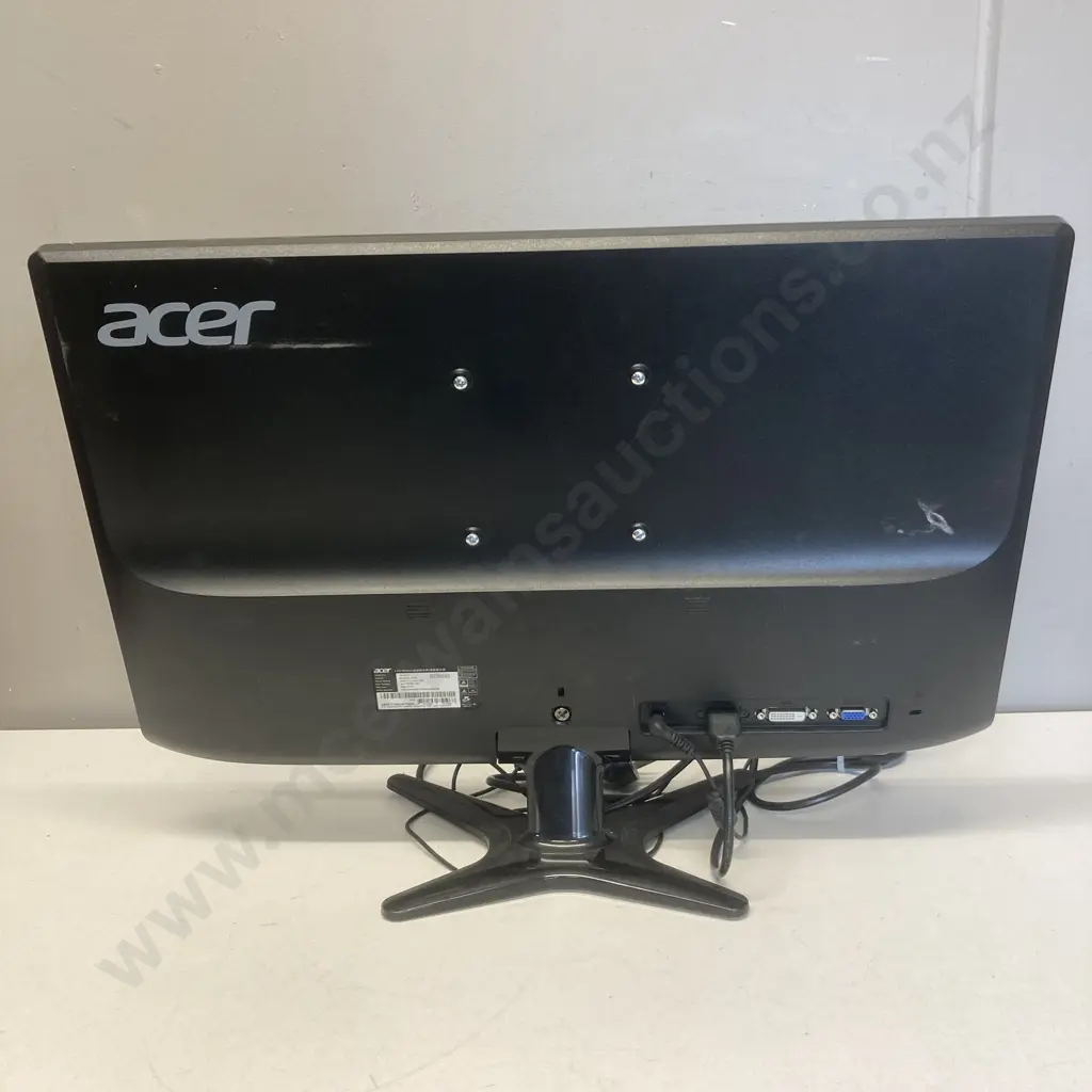 Acer LCD Computer Monitor - Model G246HL Image 1++