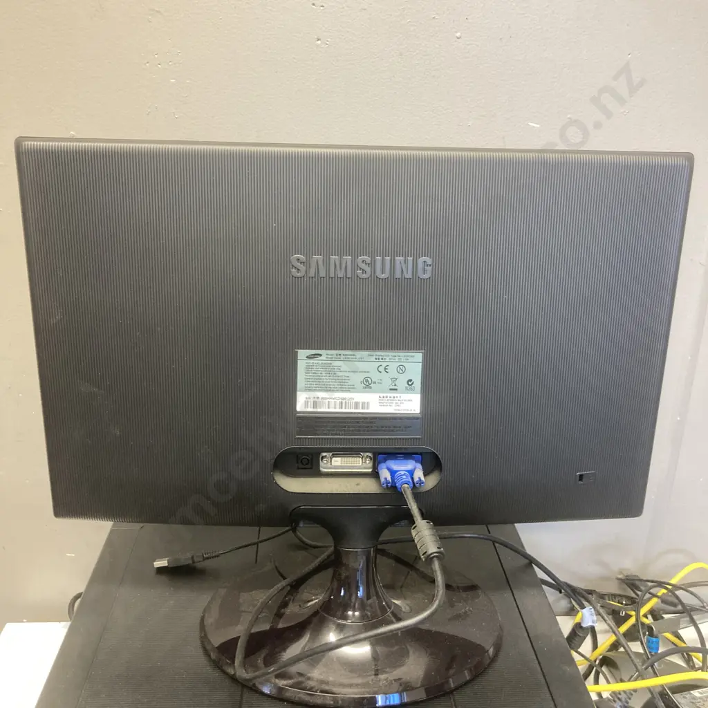 Samsung 20" LED Monitor S20C300BL, Brother MFC-J491DW Printer, Keyboard, Mouse, Cables Etc Image 1++