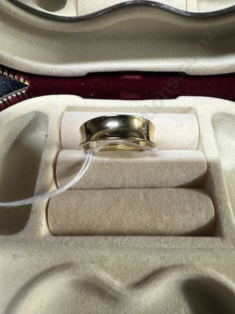 Plain Gold Coloured Band Image 1++