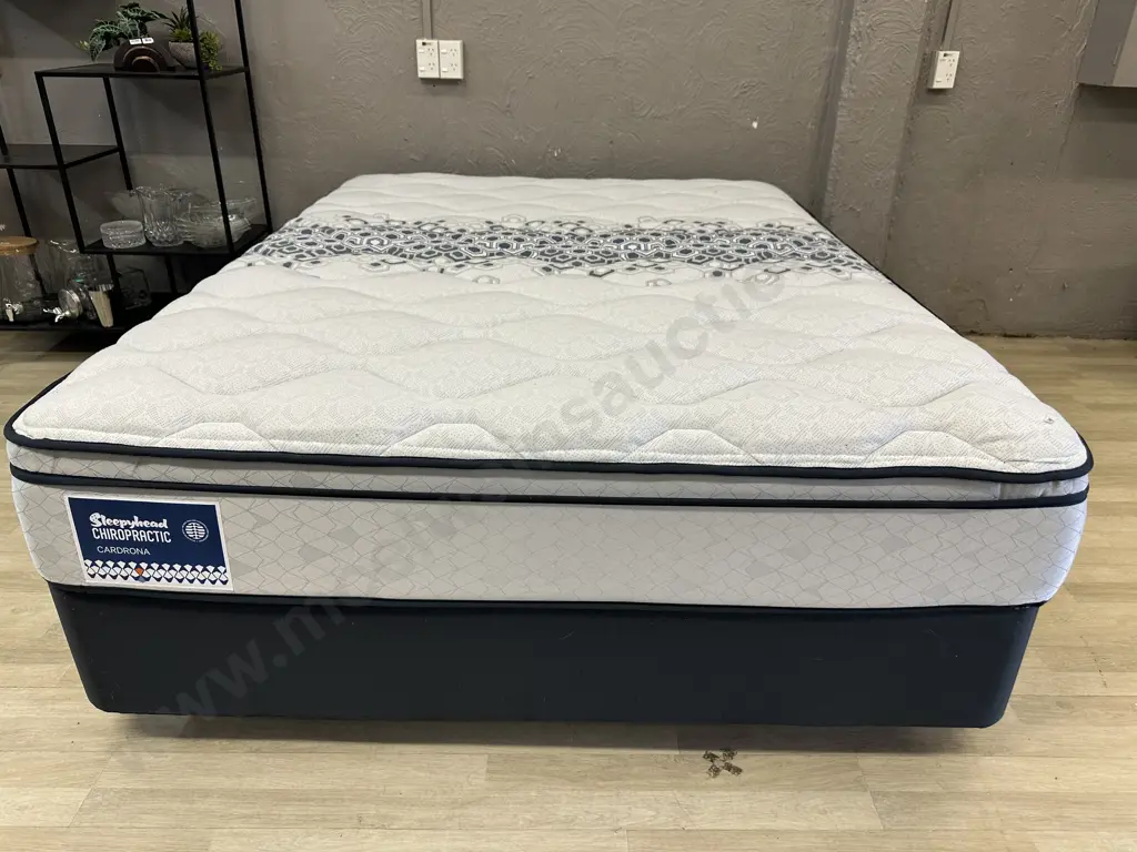 Sleepyhead Chiropractic Cardrona Queen Size Mattress & Base Image 1++