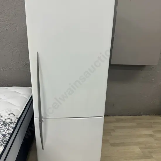 Fisher & Paykel E402B Active Smart Fridge Freezer, Serial #AlF118136