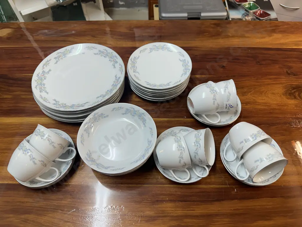 Guoguam 35 Pieces Dinnerware Image 1++