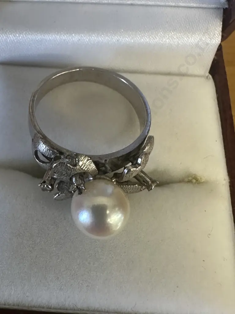 Vintage 14K White Gold & White Pearl Diamond Ring, Stamped 14K Image 1++