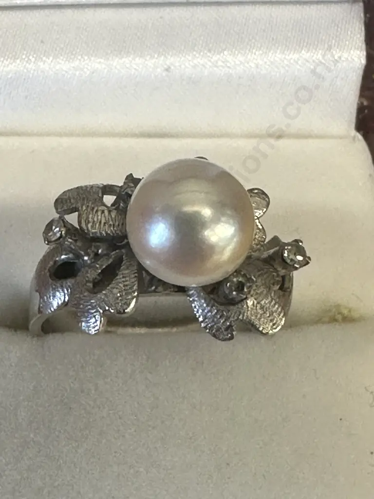 Vintage 14K White Gold & White Pearl Diamond Ring, Stamped 14K Image 1++