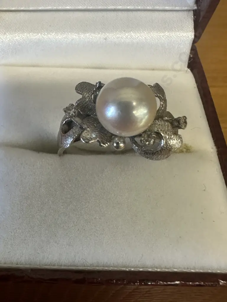 Vintage 14K White Gold & White Pearl Diamond Ring, Stamped 14K Image 1++