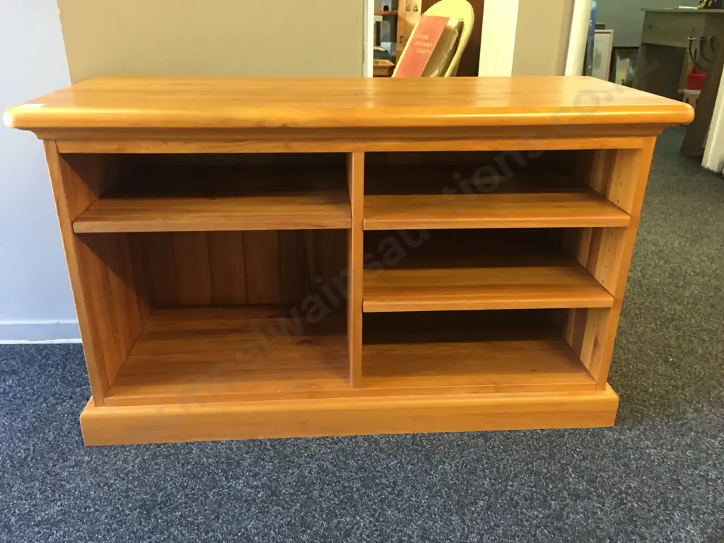 Robert Grice Rimu Shelf Unit With 3 Adjustable Shelves. H63 W108 D43cm Image 1++