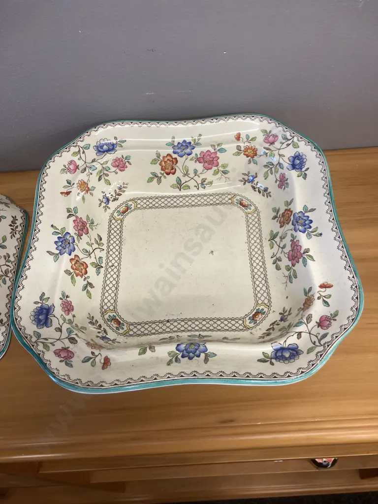 Spode Audley Green Edge Royal Jasmine Square Vegetable Tureen with Lid Image 1++