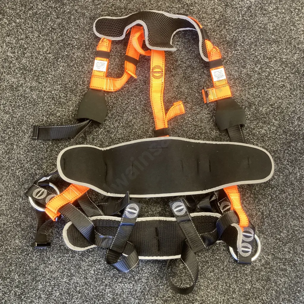 Ling Height Safety Harness (Tag LTK-1120 Exp 04-09-22) Image 1++