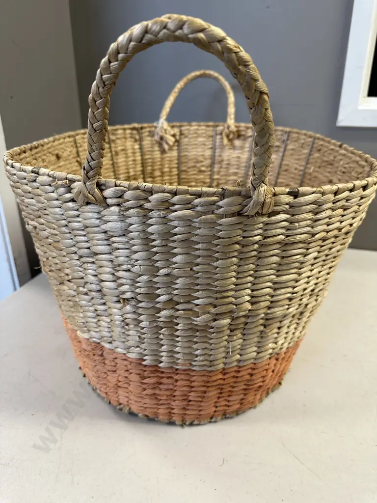Double Handled Oval Sea Grass Basket Image 1++