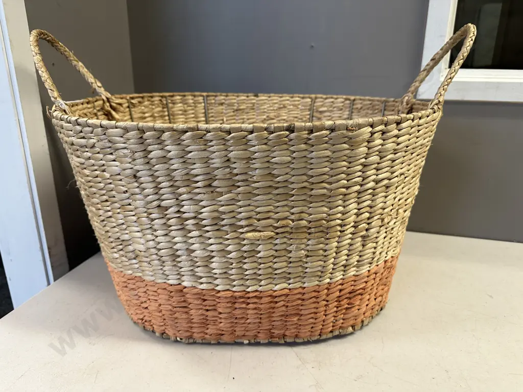 Double Handled Oval Sea Grass Basket Image 1++