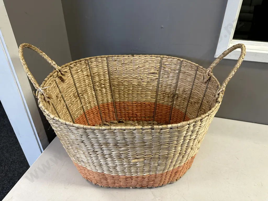 Double Handled Oval Sea Grass Basket Image 1++