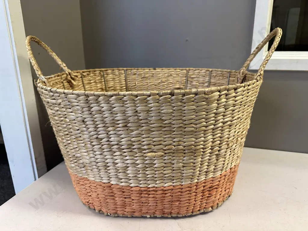 Double Handled Oval Sea Grass Basket Image 1++