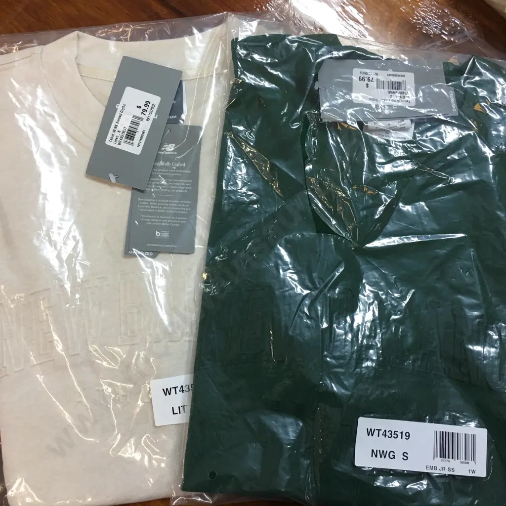 New Balance Linen Colour & Dark Green Embossed Tee Shirts, Size S Image 1++