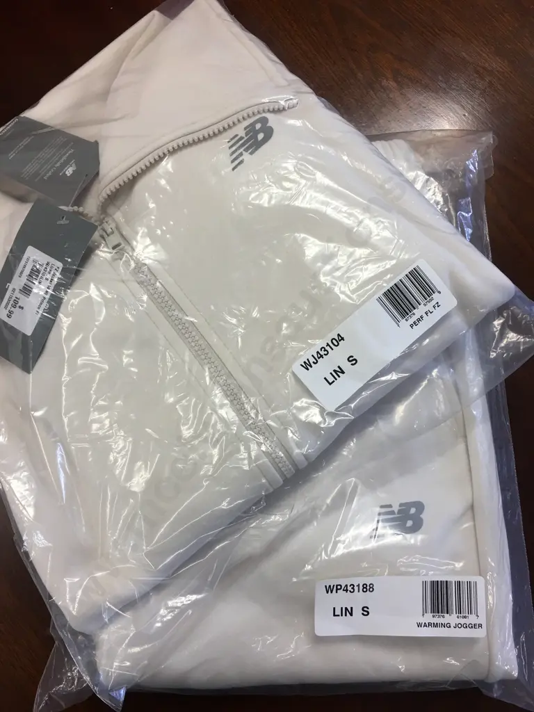 New Balance Linen Colour Warming Jogger Pants & Linen Colour Jacket, Size S Image 1++