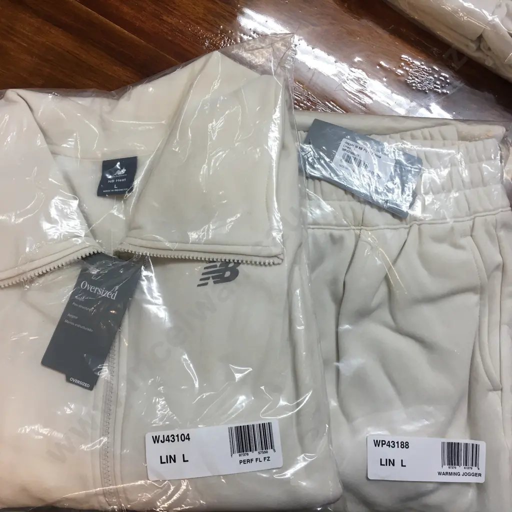 New Balance Linen Colour Warming Jogger Pants & Linen Colour Jacket, Size Large Image 1++